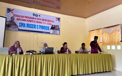 Sosialisasi program dan tata tertib sekolah bersama komite dan orang tua siswa